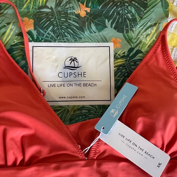 NEW NWT Cupshe Bright Day Shirring Ruched 1 Piece Swimsuit XXL - Picture 6 of 11